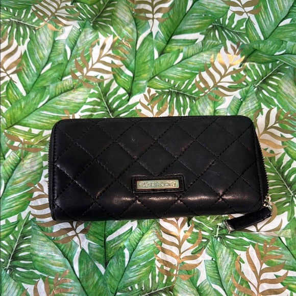 Black Quilted Wallet - Picture 2 of 8